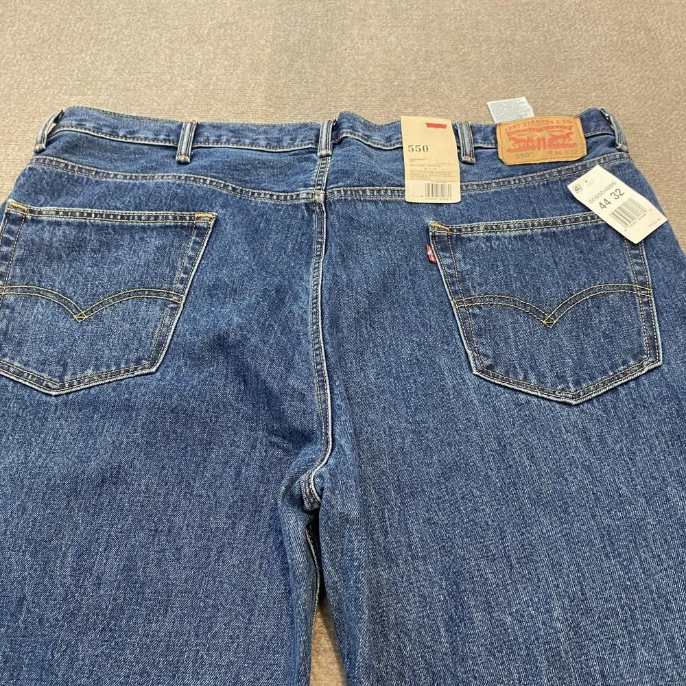Levis 550 Jeans Mens 44x32 Blue Relaxed Fit Tapered Leg Denim Classic New